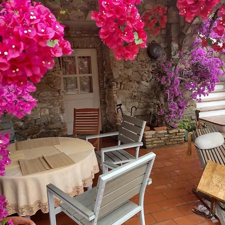 Piccolo Angolo Di Paradiso * Taggia