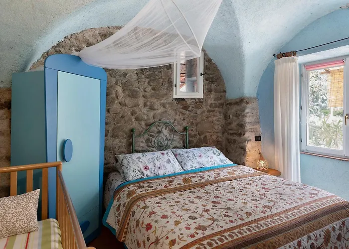 Piccolo Angolo Di Paradiso Таджа